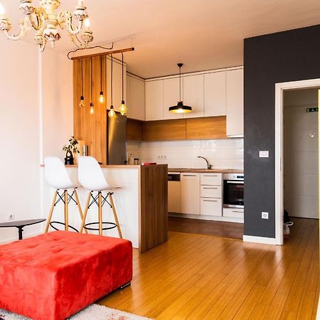 Modern Apartment With A View Feels Like Home Prishtine Bagian luar foto