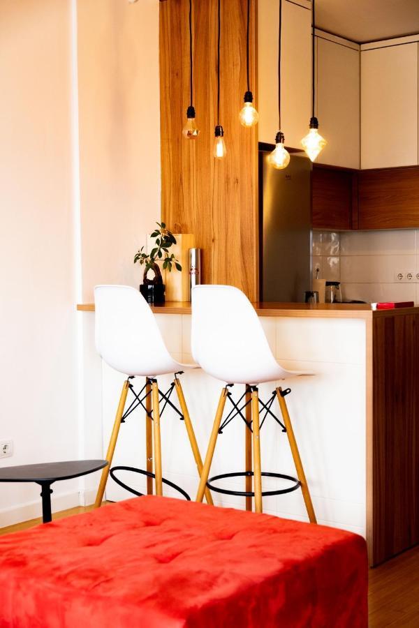 Modern Apartment With A View Feels Like Home Prishtine Bagian luar foto