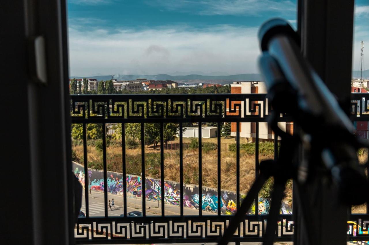 Modern Apartment With A View Feels Like Home Prishtine Bagian luar foto